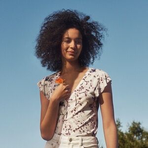 Anna Glover x H&M Flutter Flounce Sleeve Botanical Floral Butterfly Moth Top S